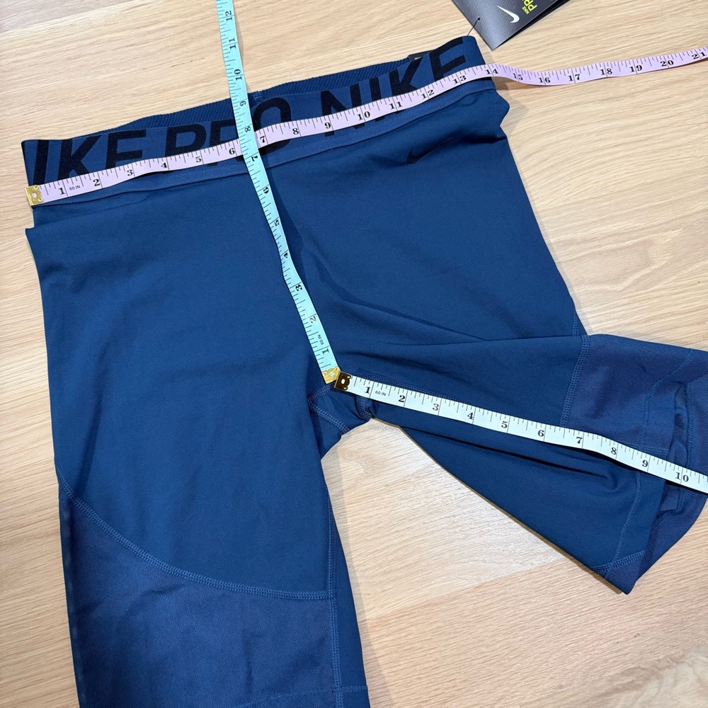 NIKE NWT Women's 8” Training Shorts Pro Tight Fit Midnight Turquoise Large - Picture 10 of 10
